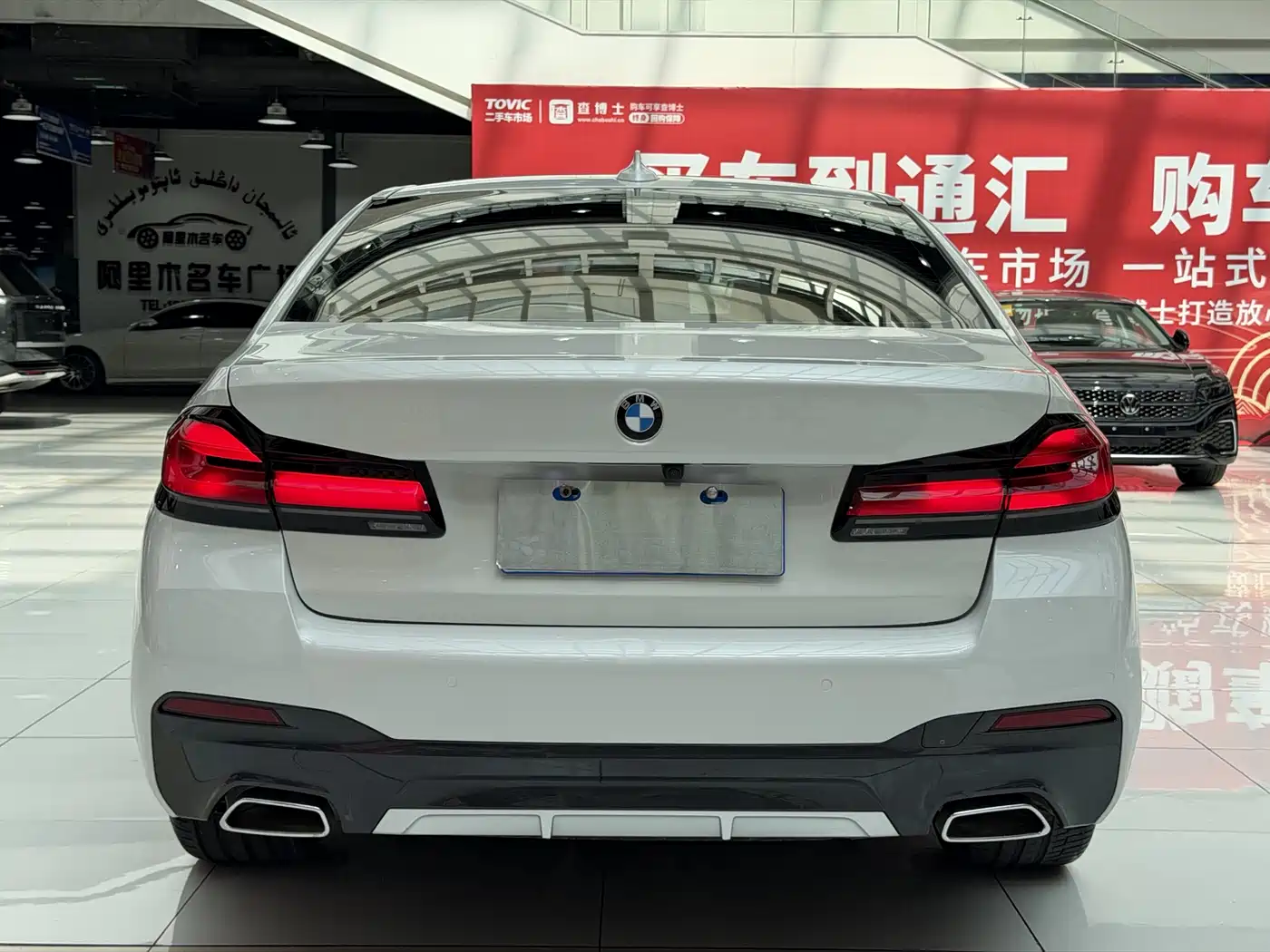 BMW 5 Series 2023 530Li Premium M Sport Package фото 18