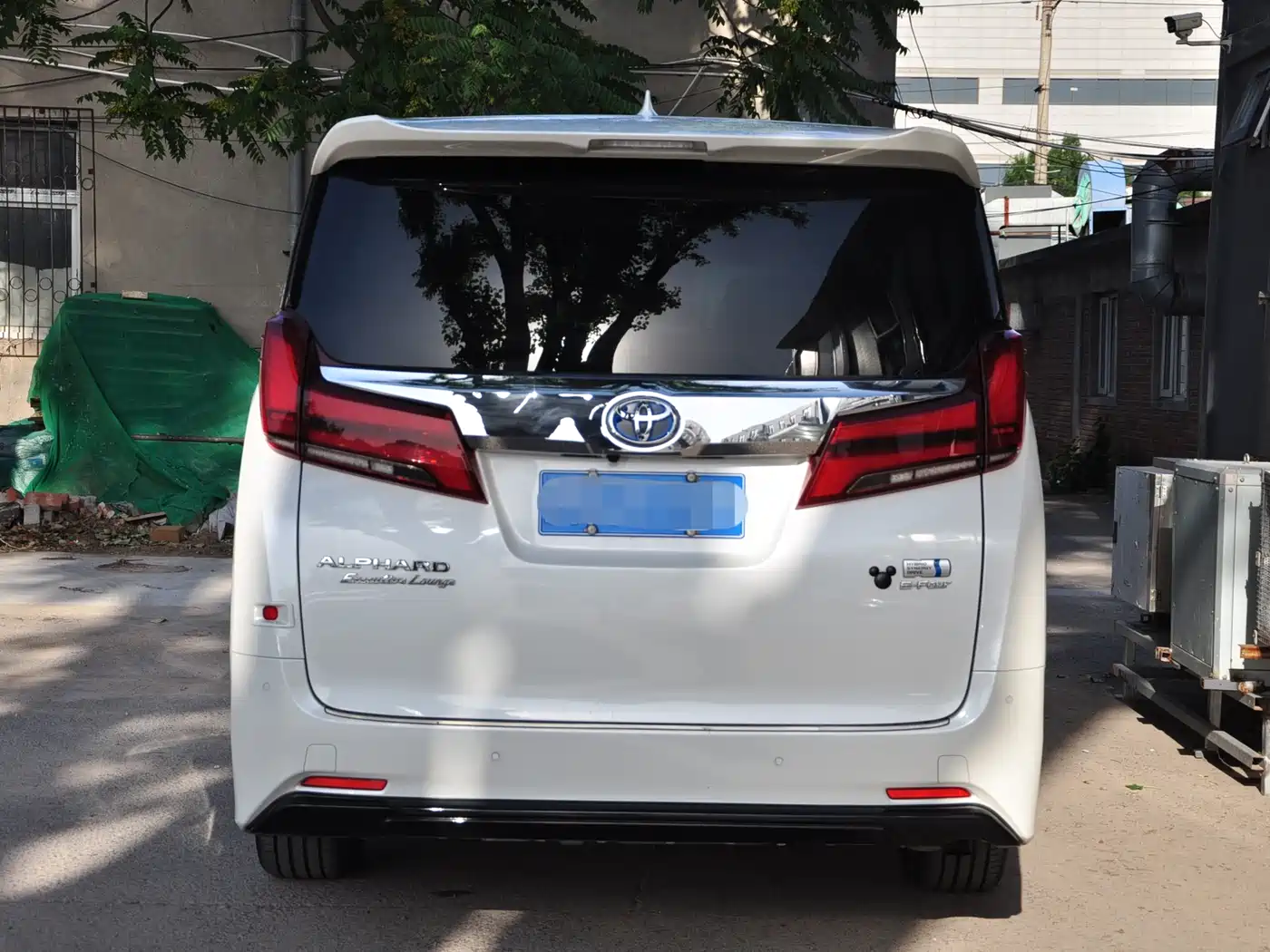 Toyota Alphard 2020 Hybrid 2.5L Premium Edition фото 4