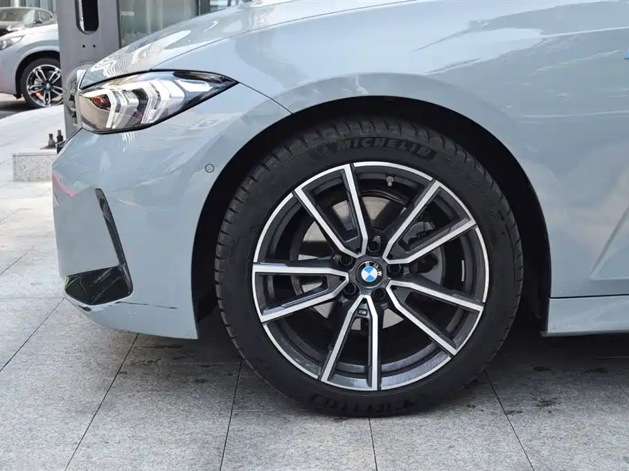 BMW 3 Series 2025 325Li M Sport Package фото 12