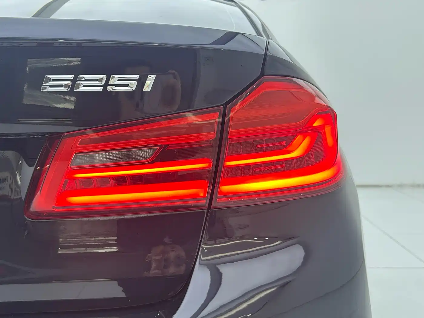 BMW 5 Series (Import) 2019 525i M Sport Package фото 8