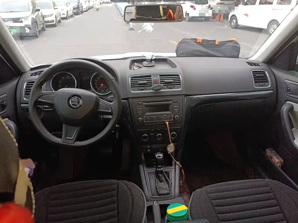 Škoda Yeti 2017 TSI280 DSG Advance фото 13