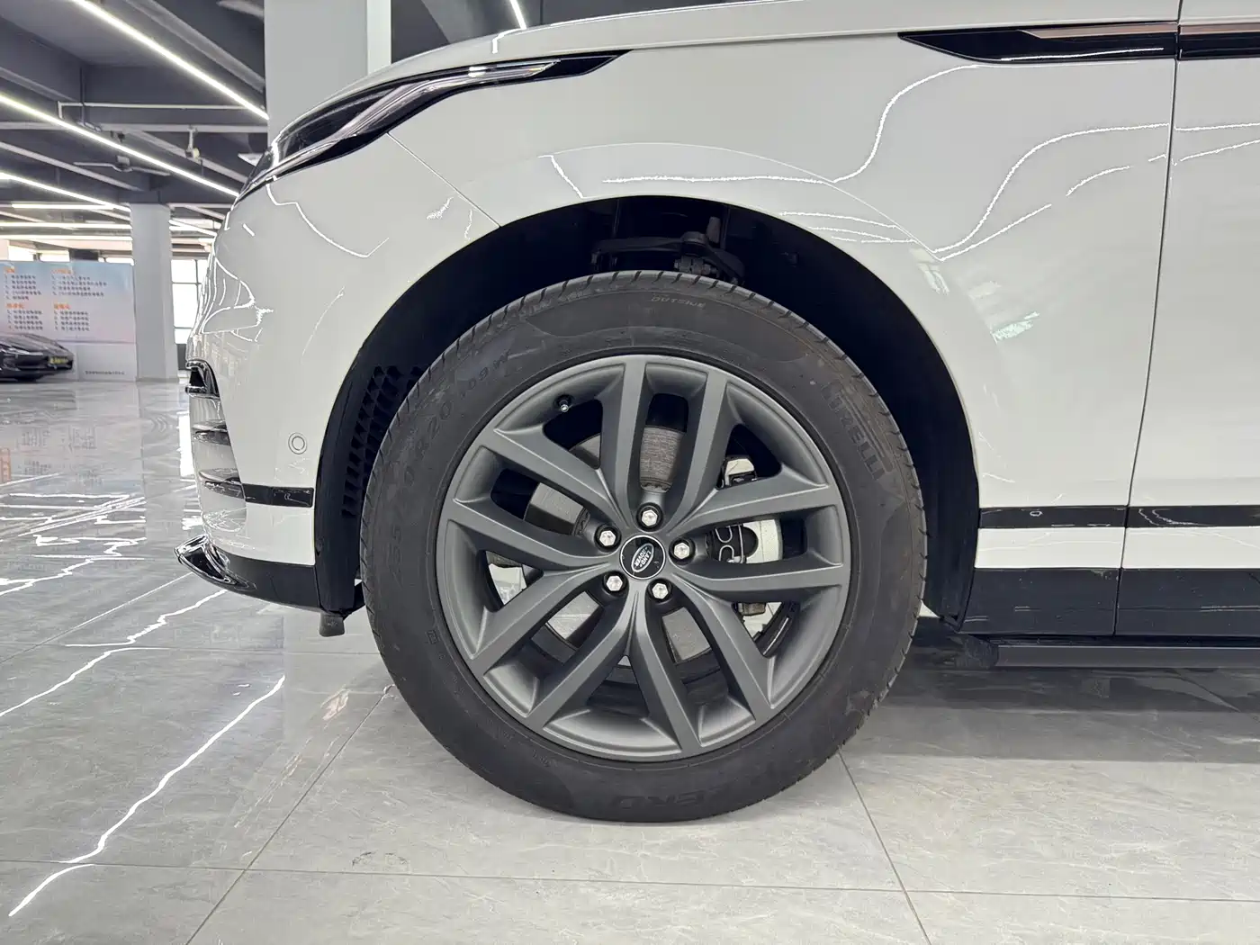 Land Rover Range Rover Velar 2025 Dynamic SE фото 7