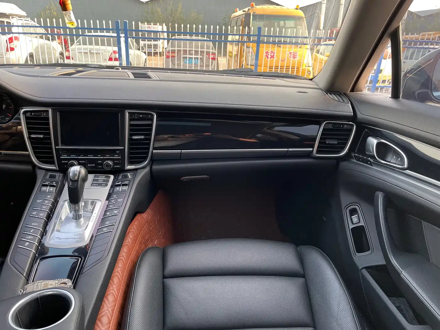 Porsche Panamera 2016 Panamera Executive Edition 3.0T фото 18