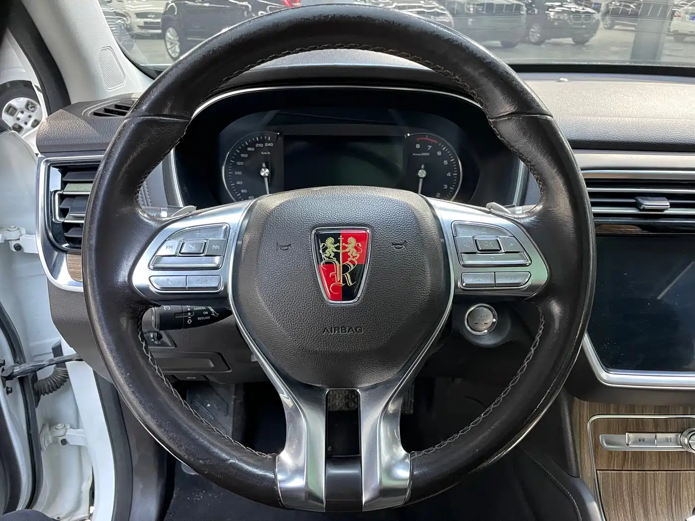 Roewe RX8 2018 2018 30T Smart Internet 2WD Flagship Edition