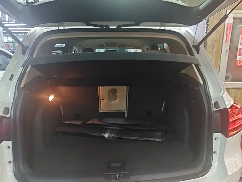 Volkswagen Tiguan 2015 1.8TSI Automatic 2WD Trendline фото 19