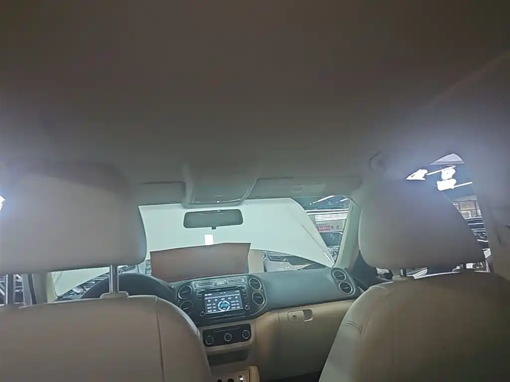 Volkswagen Tiguan 2015 1.8TSI Automatic 2WD Trendline фото 18