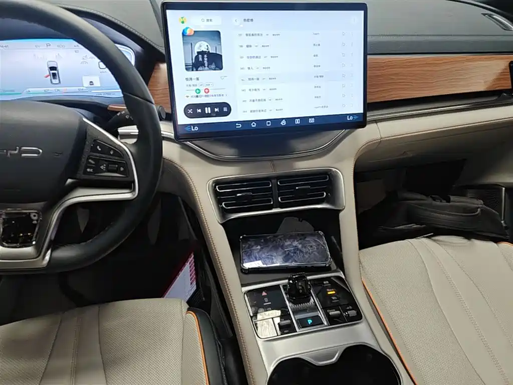 BYD Song PLUS PHEV 2024 Glory Edition DM-i 110km Flagship PLUS фото 13