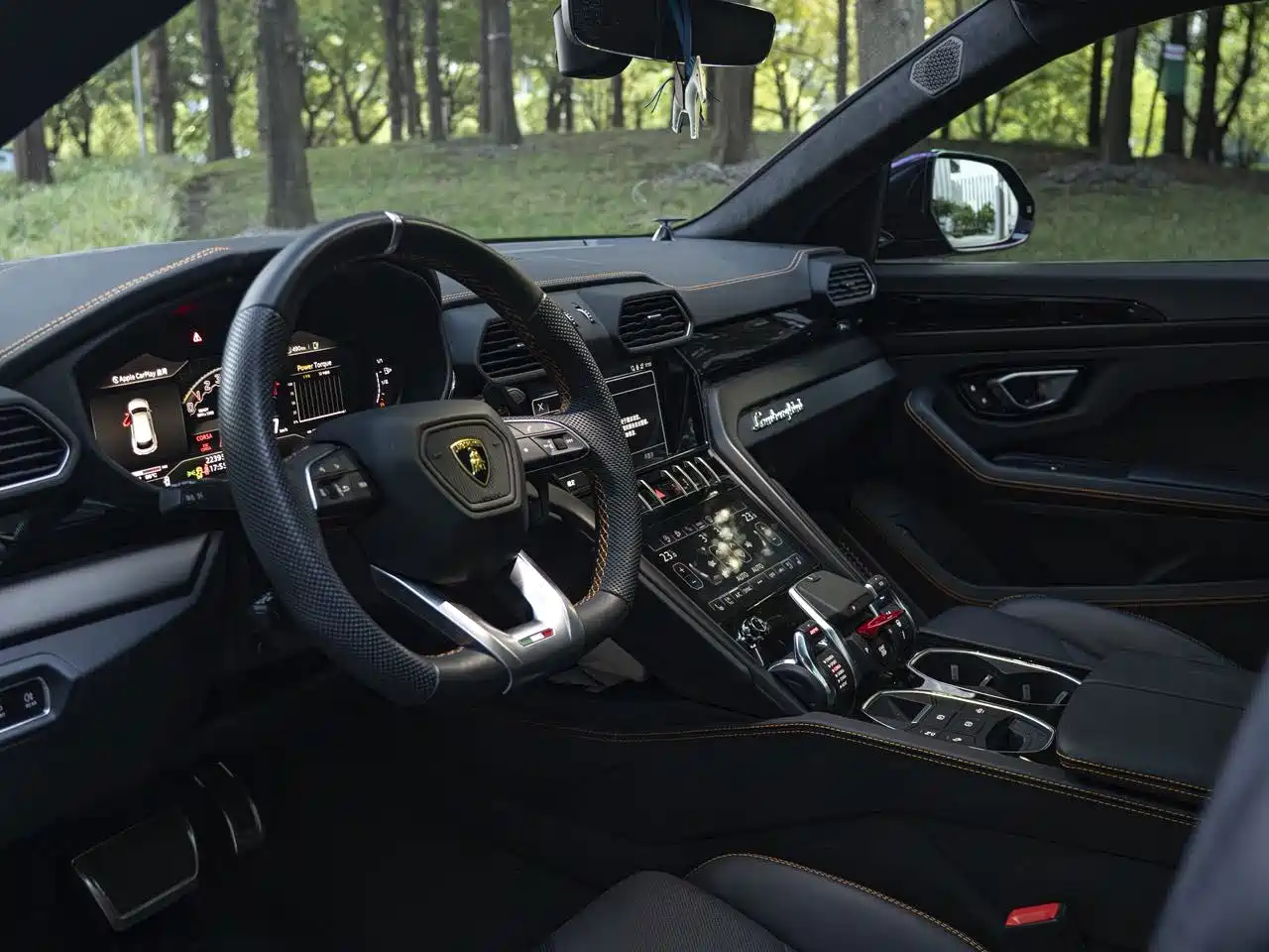 Фото 5 - Lamborghini Urus