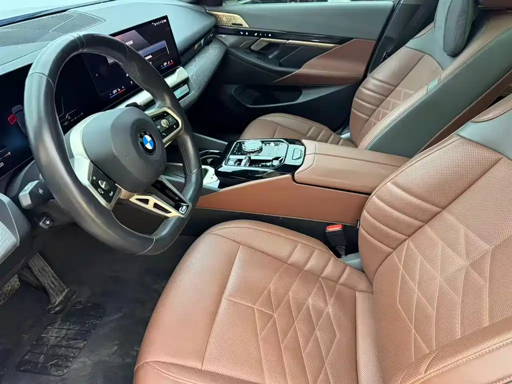 BMW 5 Series 2024 530Li Premium M Sport Package фото 8