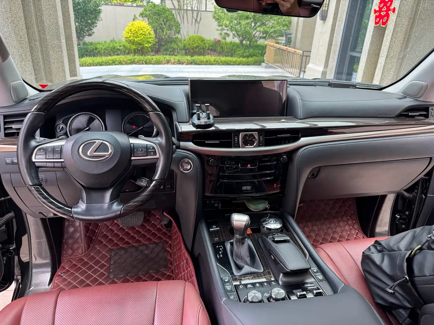 Lexus LX 2019 570 Dynamic Luxury Edition фото 10