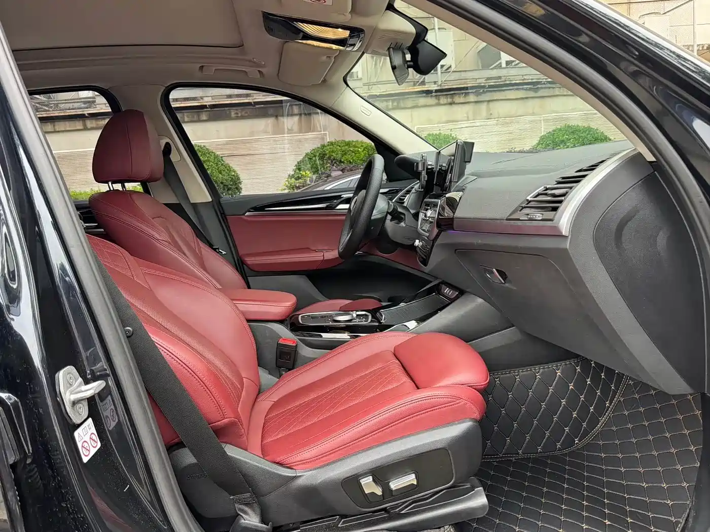 BMW iX3 2023 Leading Type фото 11