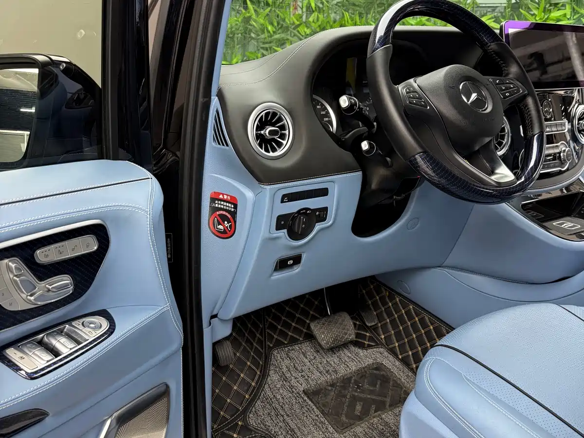 Mercedes-Benz Vito 2023 2.0T Business 7-Seater фото 7