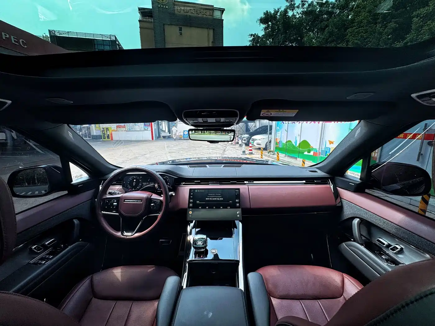 Land Rover Range Rover Sport 2024 400PS Dynamic SE фото 9