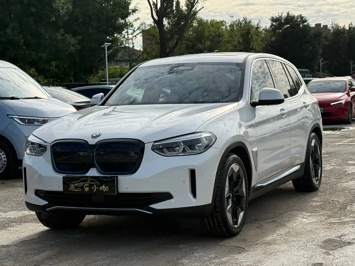 Photo 1 - BMW iX3