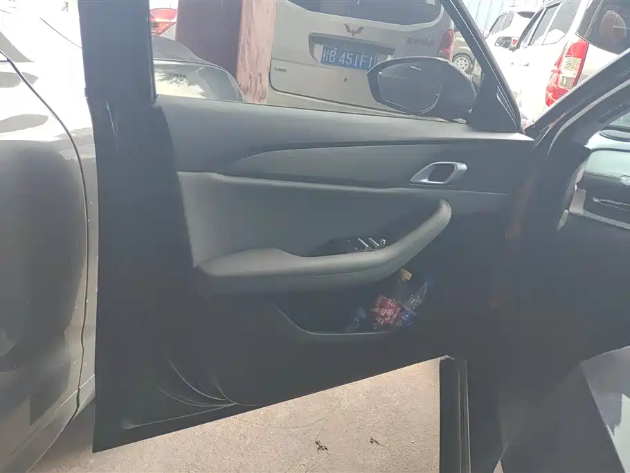 Geely Galaxy Galaxy A7 2025 EM-i 70km Luxury Edition фото 7