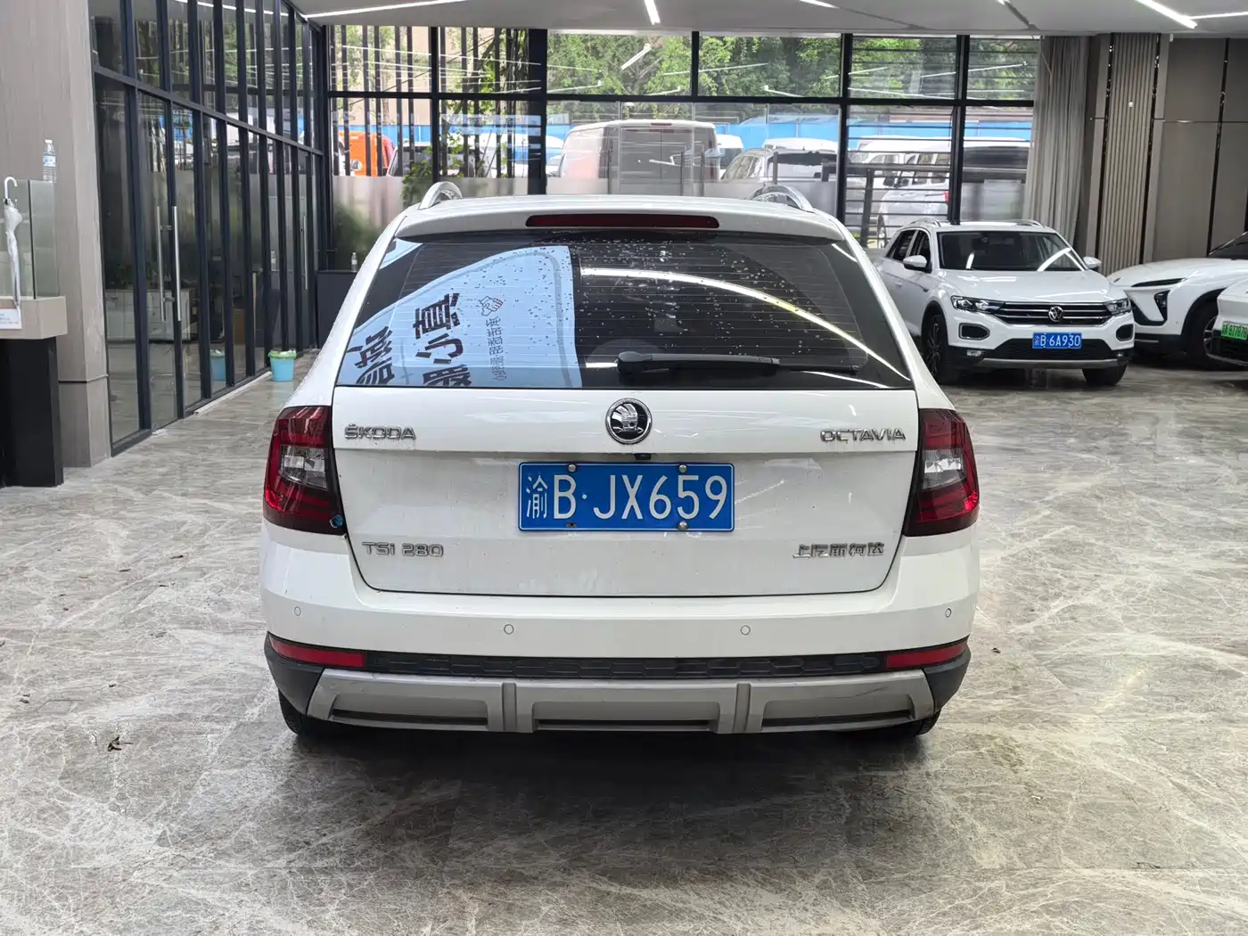 Škoda Octavia 2018 Model Wagon TSI280 DSG Luxury Edition фото 6
