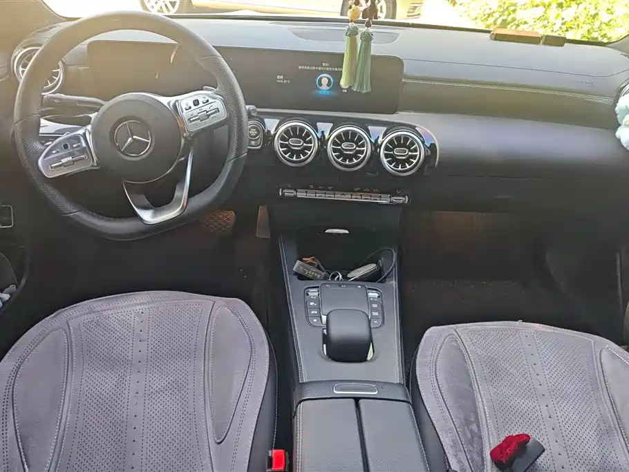 Mercedes-Benz A-Class 2022 A 200 L Sport Sedan Style фото 12