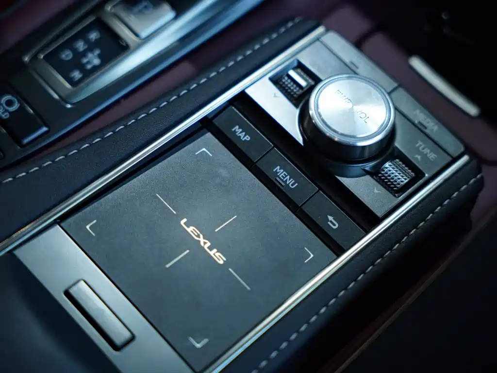 Фото 54 - Lexus LC