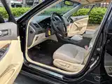 Photo 25 - Lexus ES