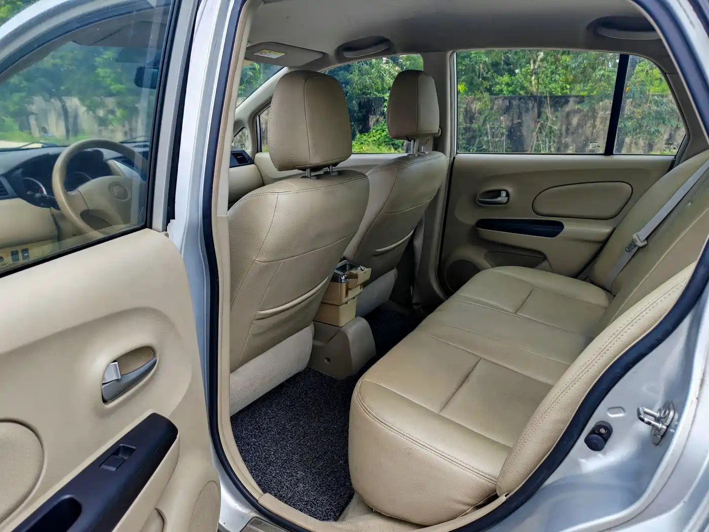 Venucia D50 2012 2012 Model 1.6L Automatic Comfort