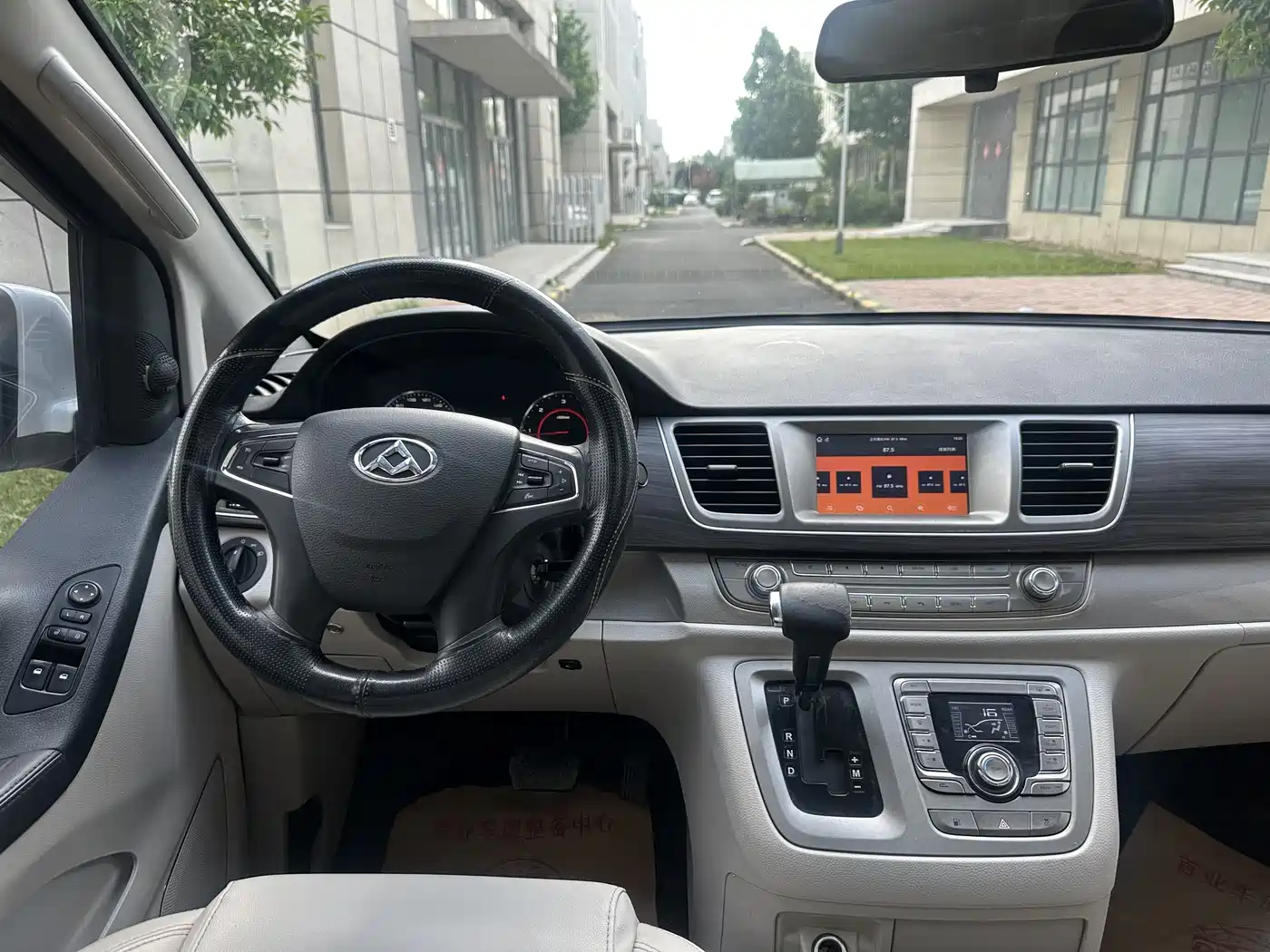 SAIC Maxus Maxus G10 2018 PLUS 1.9T Automatic Luxury Edition Diesel фото 8