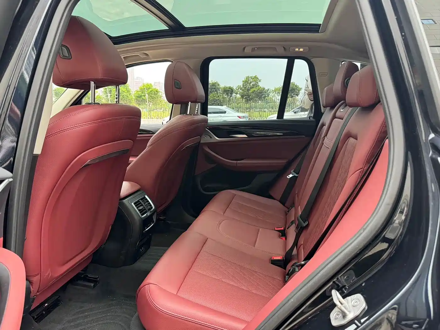 BMW iX3 2023 Leading Type фото 6