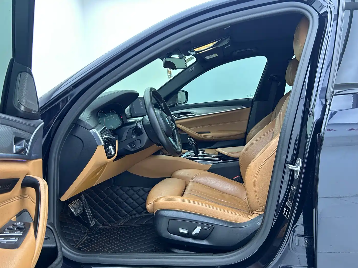 BMW 5 Series (Import) 2019 525i M Sport Package фото 9