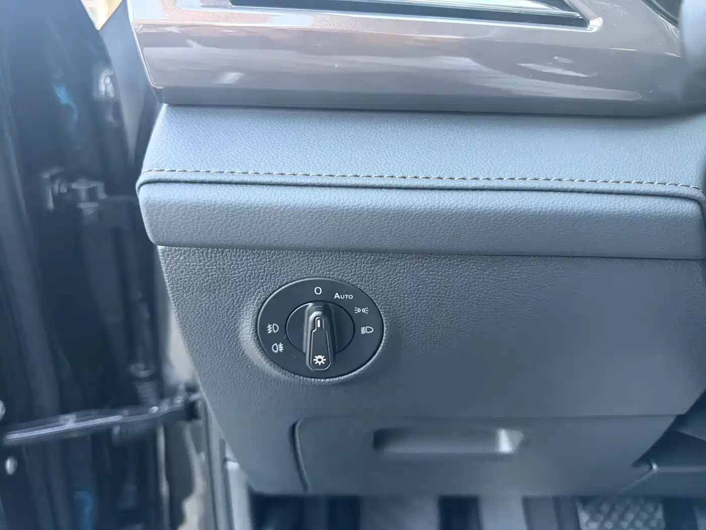 Volkswagen Tharu 2022 280TSI FWD Luxury Edition фото 17