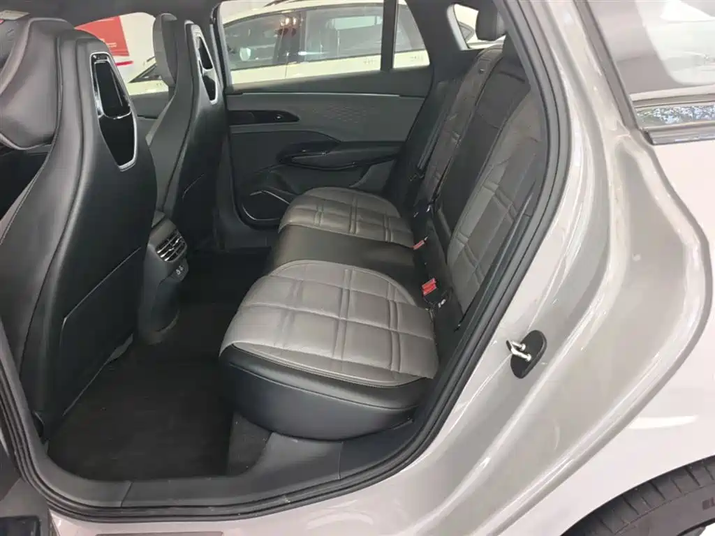 Hongqi EH7 2024 Model 760 Pro+ AWD фото 14