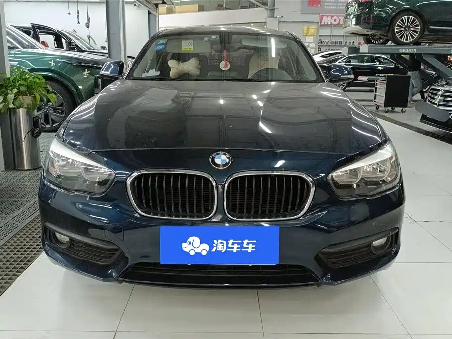 BMW 1 Series (Import) 2016 118i Leading фото 2