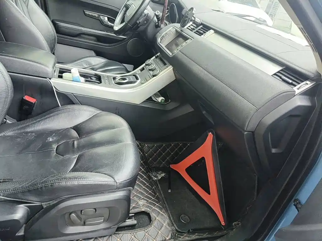 Land Rover Range Rover Evoque (Import) 2014 2013 2.0T 5-door Premium Edition