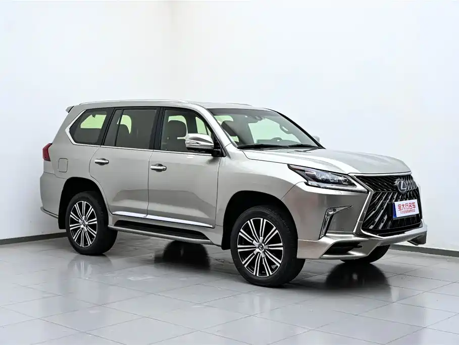 Lexus LX 2017 570 Prestige Luxury фото 4