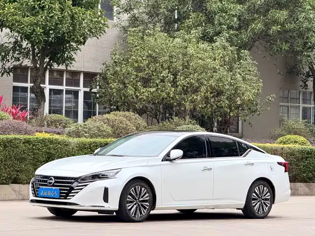 Nissan Teana 2.0L XL-TLS, Комфорт