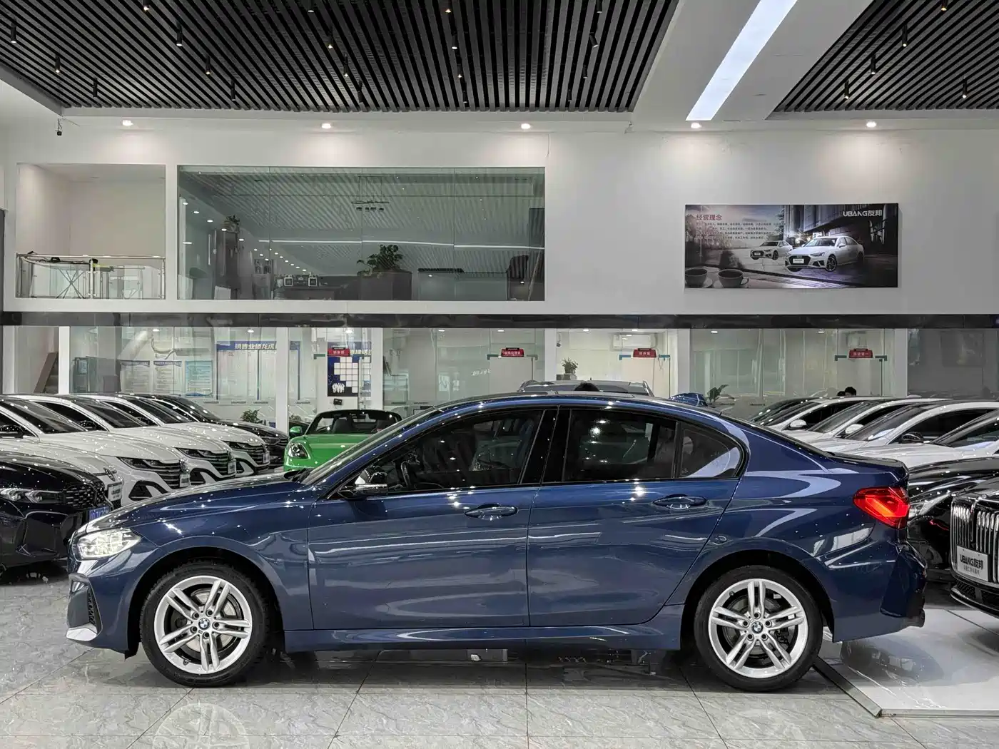 BMW 1 Series 2021 Facelift 120i M Sport Shadow Edition фото 7