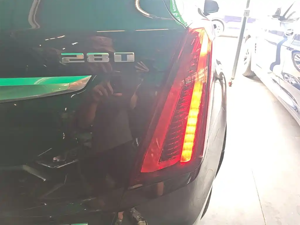 Cadillac XT5 2022 2.0T 4WD Luxury фото 24