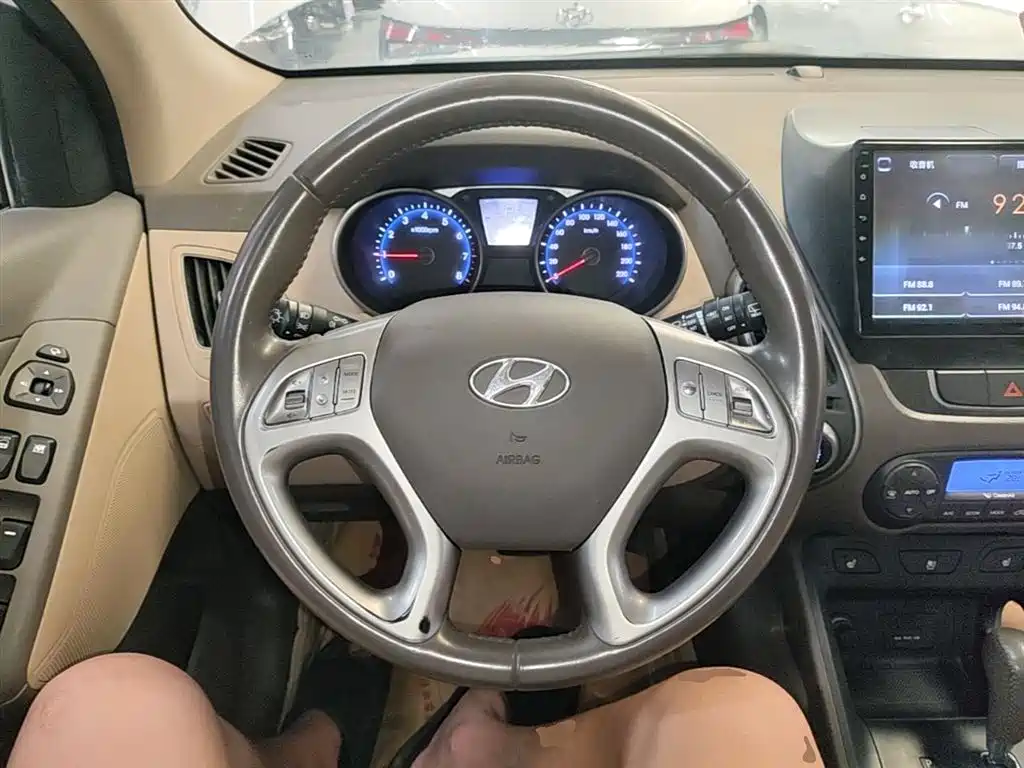 Hyundai Beijing Hyundai ix35 2015 2.0L Automatic 2WD Smart Type China IV фото 11