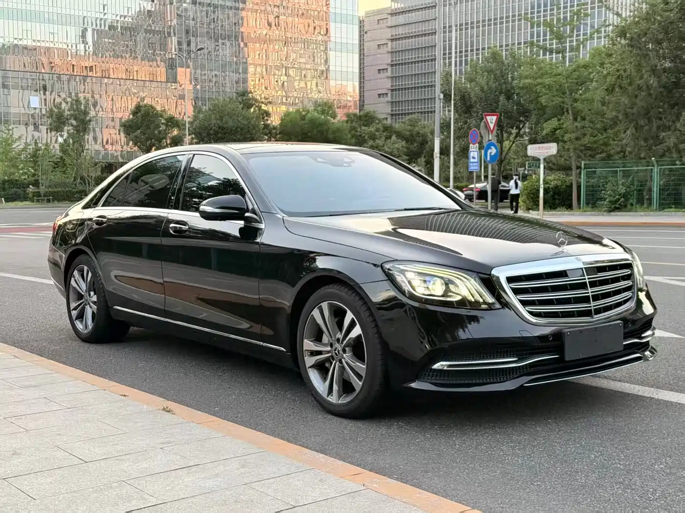 Mercedes-Benz S-Class 2019 S 350 L Luxury фото 2