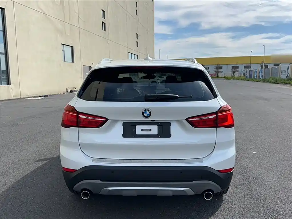 BMW X1 2016 sDrive20Li Luxury Model фото 5