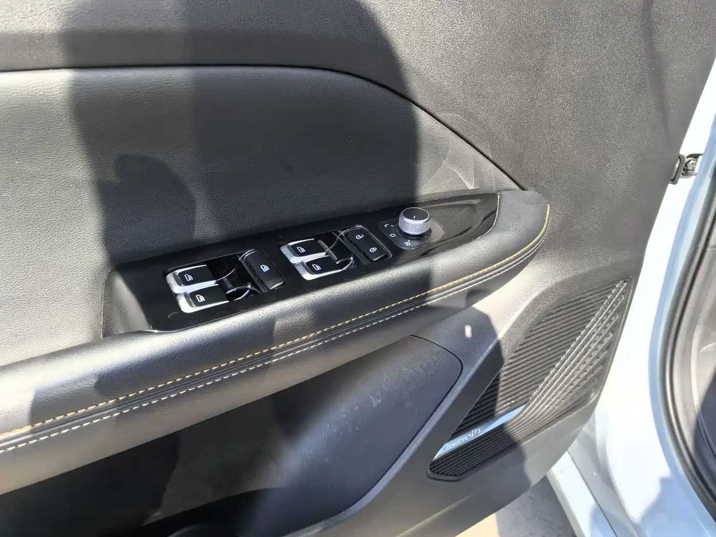 Geely Emgrand L HiP 2024 2024 Model Soaring Dragon Edition 1.5TD-DHT Pro 100KM Surpassing Type