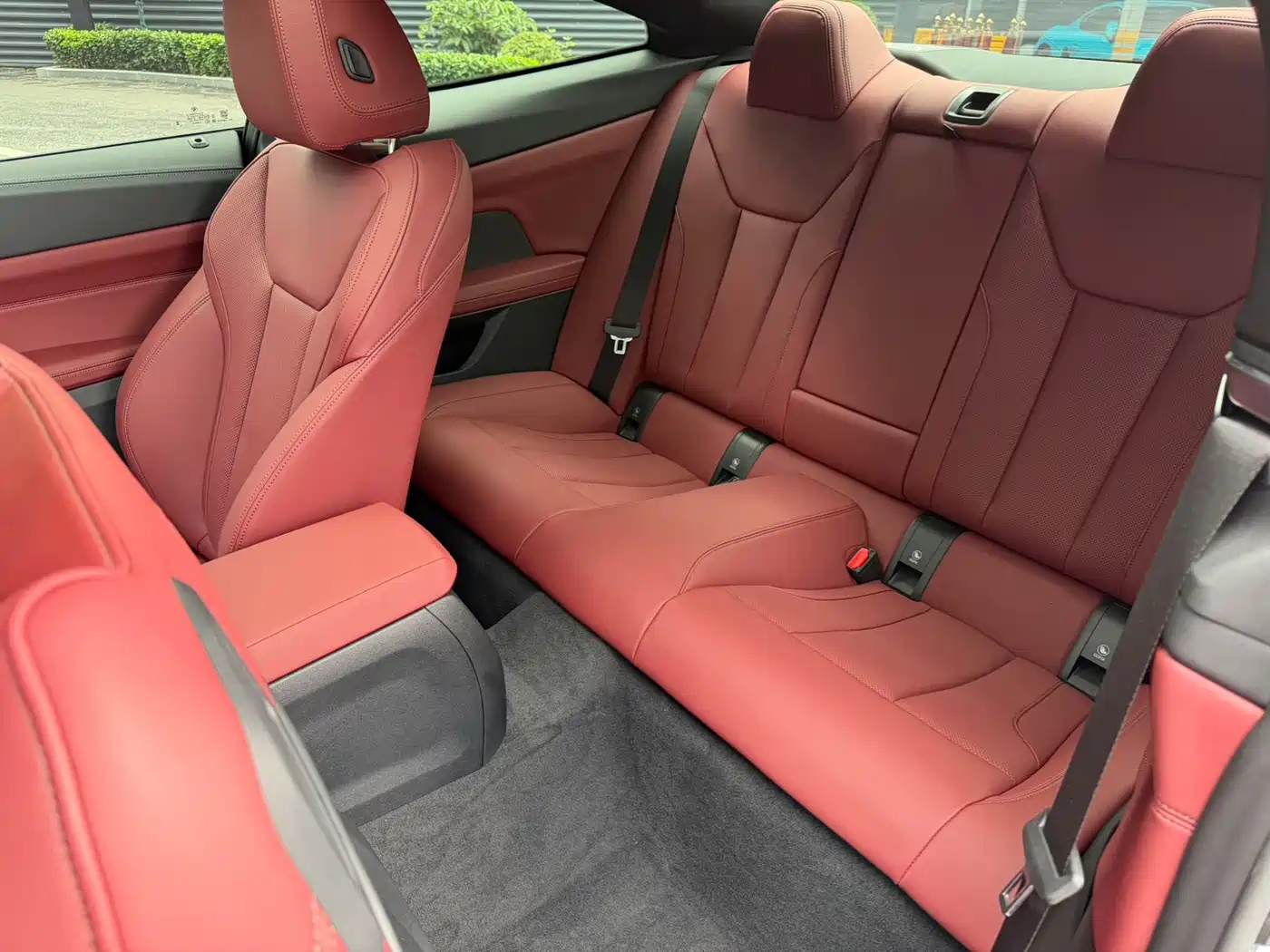 BMW 4 Series 2024 430i M Sport Shadow Edition фото 9