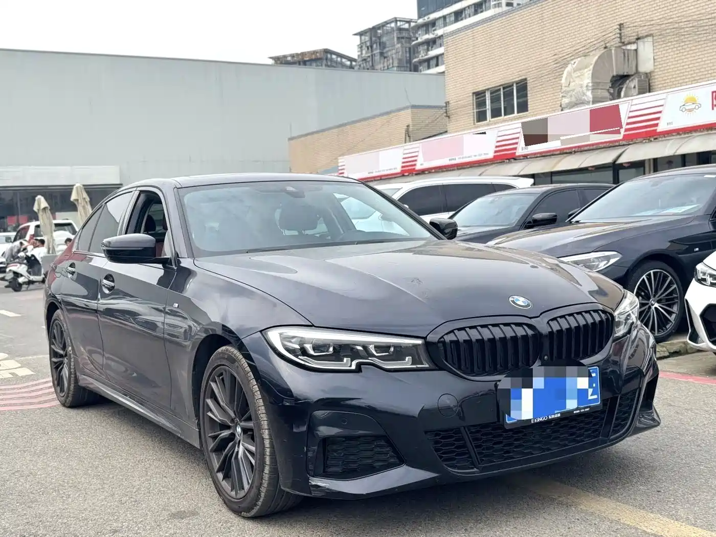 BMW 3 Series 2021 325i M Sport Night Edition фото 3