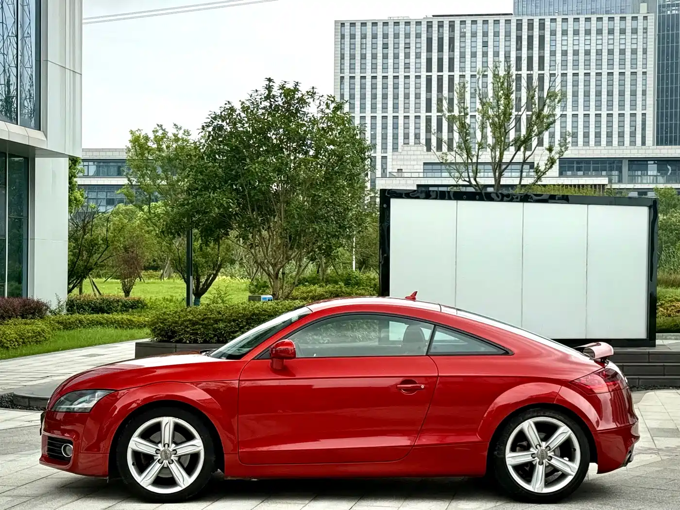 Audi TT 2011 2011 TT Coupe 2.0TFSI