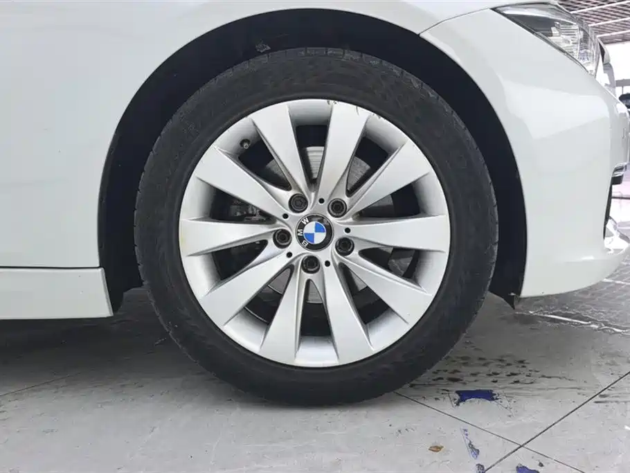 BMW 3 Series 2017 318Li Fashion фото 6