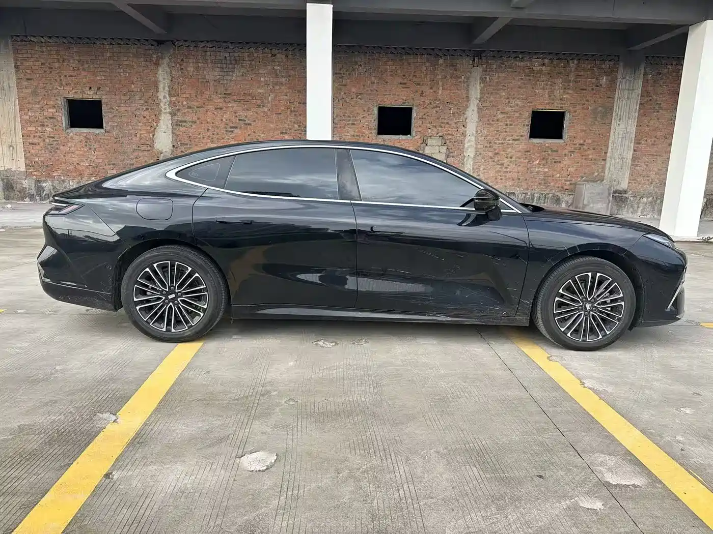 Geely Galaxy Galaxy Xingyao 8 2025 Model 60km EM-i Luxury Edition фото 4