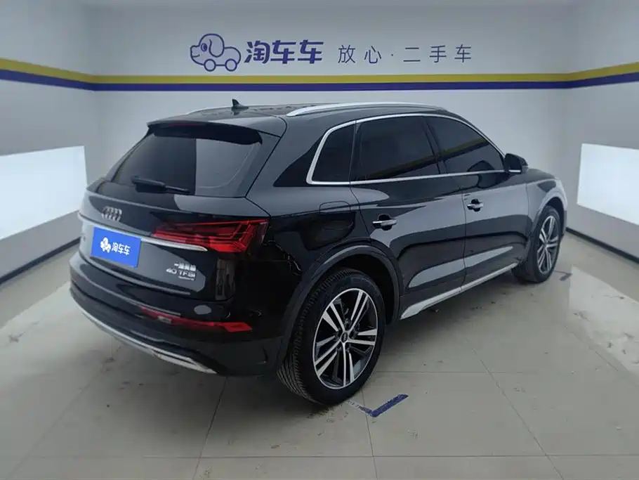 Audi Q5L 2023 40T Luxury Elegance фото 3
