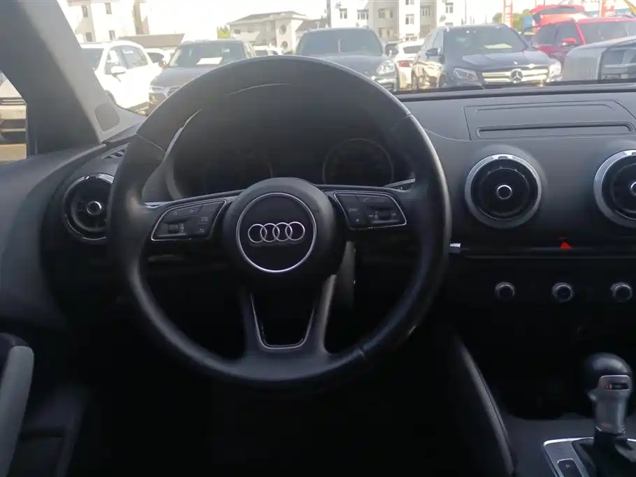 Audi A3 2018 30th Anniversary Sportback 35 TFSI Fashion фото 15
