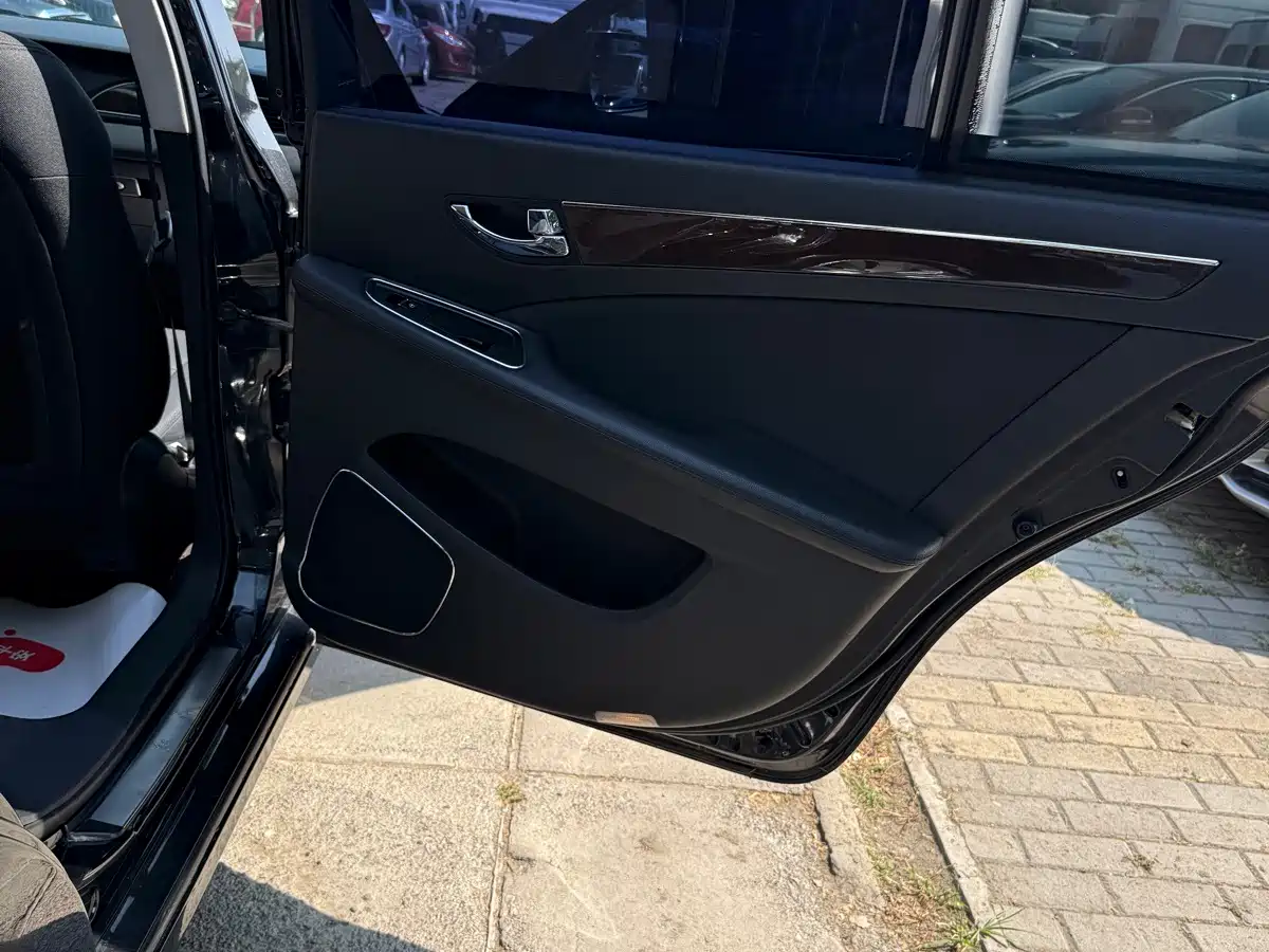 Hongqi H7 2016 2015 1.8T Technology