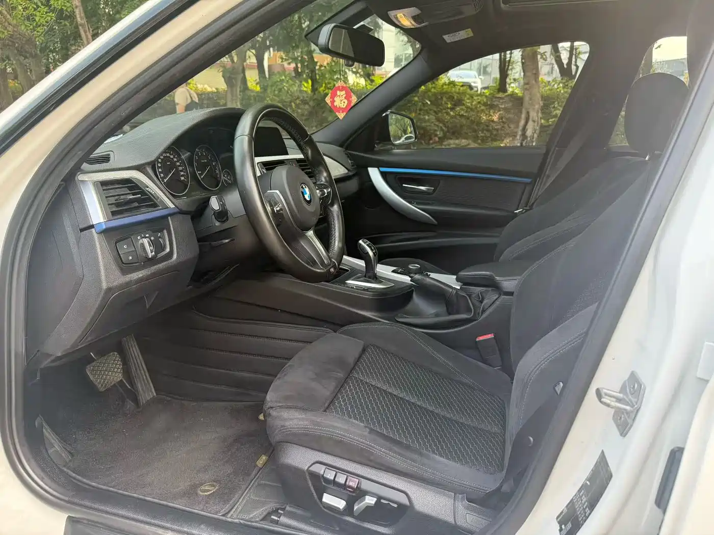BMW 3 Series 2018 320i M Sport Package фото 4