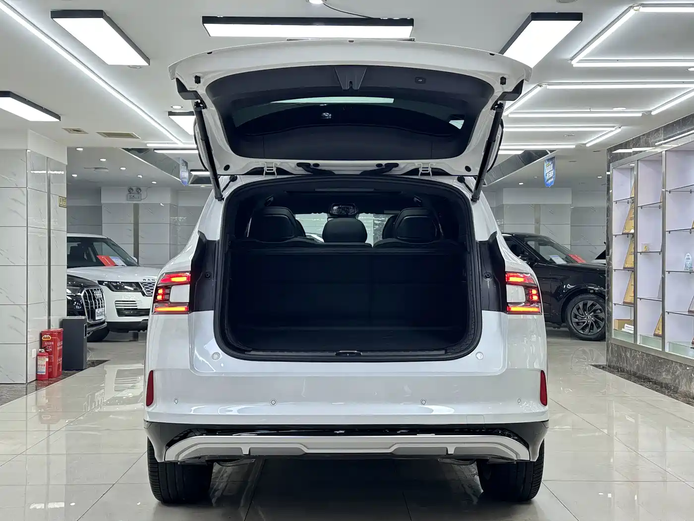 ZEEKR 8X 2026