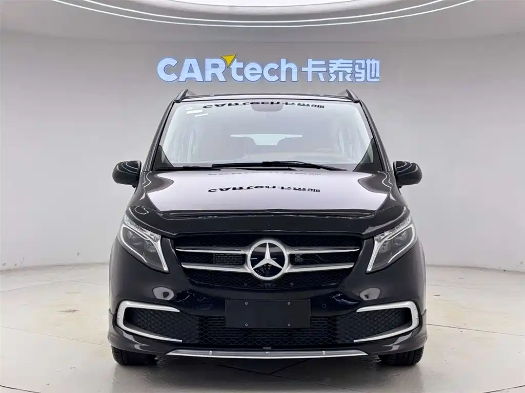 Mercedes-Benz Vito 2023 2.0T Business 7-Seater фото 3